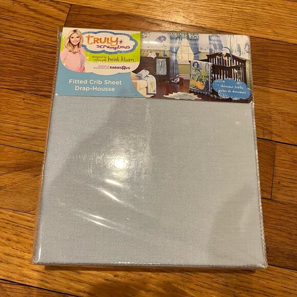 Truly Scrumptious designed by Heidi Klum Fitted Crib Sheet Light Blue 52”x28” - Picture 2 of 7